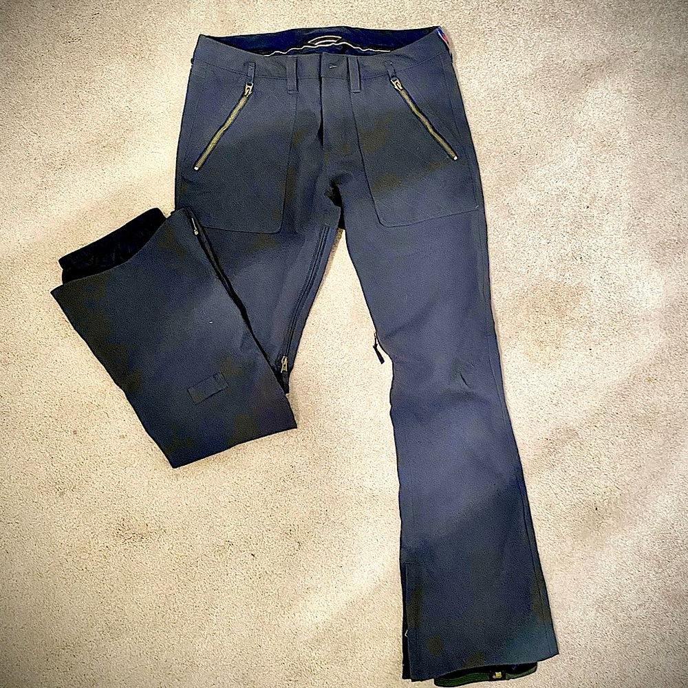 Burton women's dry fit , vida fitted snow pants - Excellent condition!